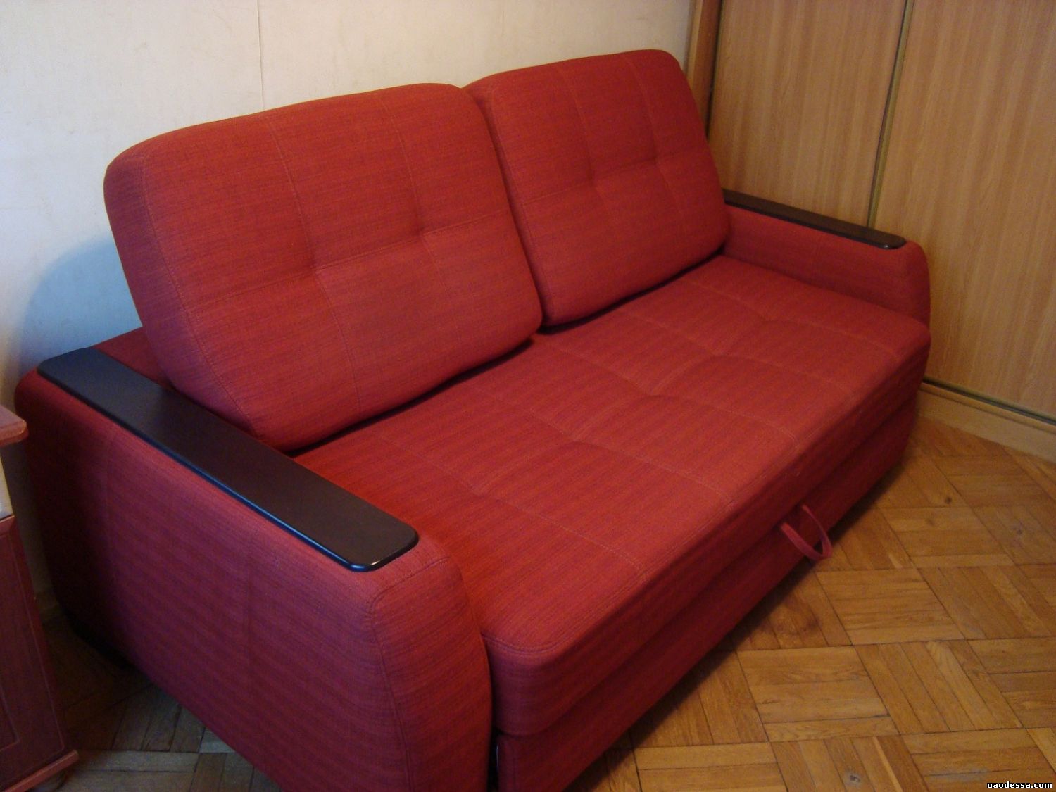 Куплю диван брянск б у. Дешевые диваны. Диван б/у. Бэушный диван. Самый дешевый диван.