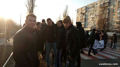 Из-за холодных батарей в Одессе перекрыли еще одну дорогу